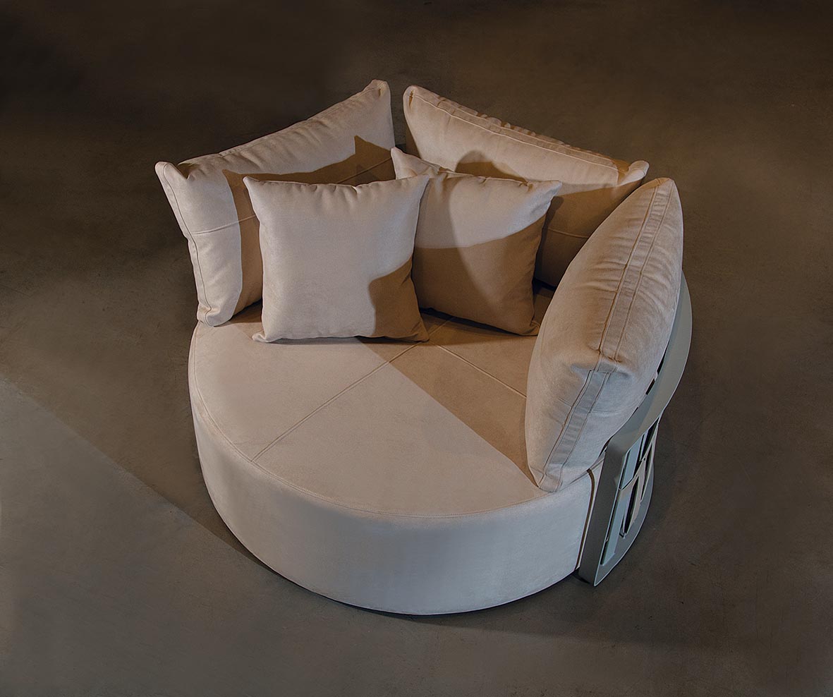 Victoriana Chaise